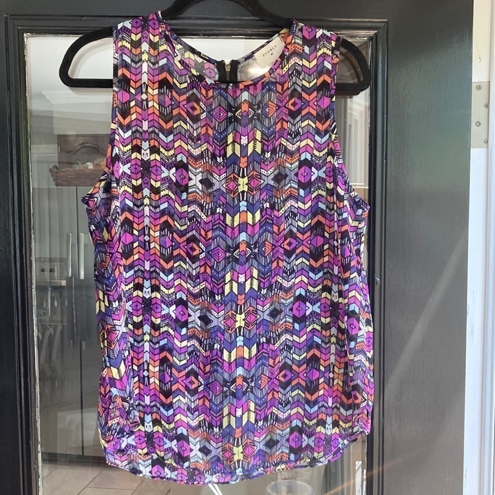 Beautiful women’s top by Everly